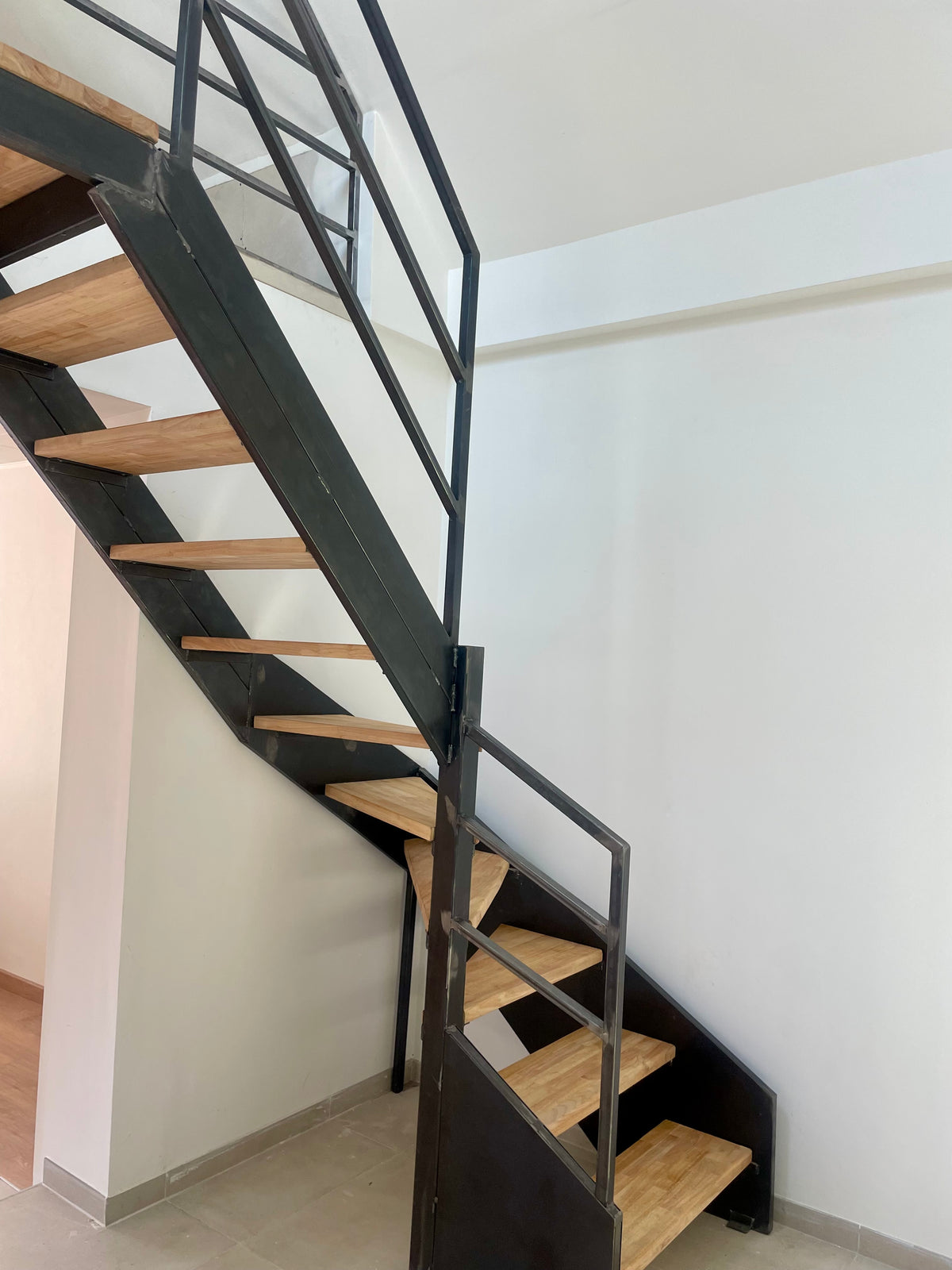 Escalier suspendu